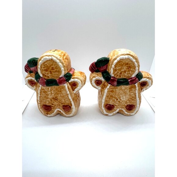 Gingerbread Man Salt Pepper Shakers  Set Ceramic Christmas Holiday Kitchen Decor - Picture 8 of 10